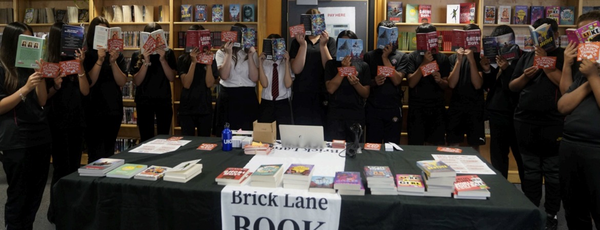 Year 8 Enjoy Brilliant Bookshop Experience